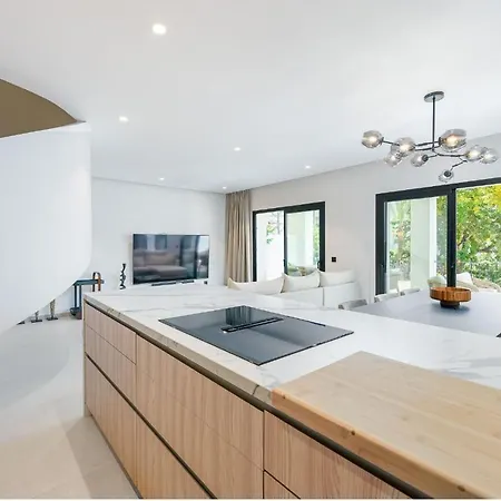 Triplex En Aloha Gardens, 4 شقة *