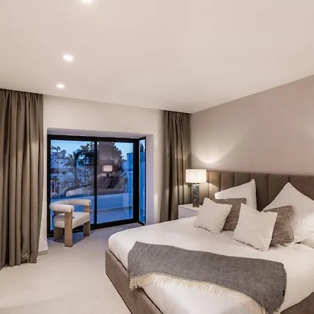 Triplex En Aloha Gardens, 4 *