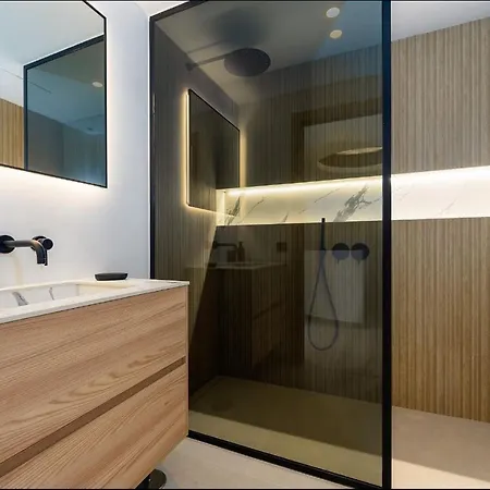 Triplex En Aloha Gardens, 4 Apartment